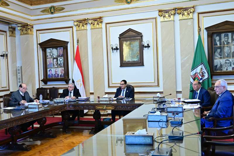 جامعة القاهرة: انتهاء أعمال لجنة ترشيح عميد كلية الحقوق ورفع التوصيات