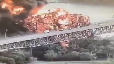 انفجار ناقلة نفط أسفل جسر الأمريكتين بقناة بنما يخلف إصابات