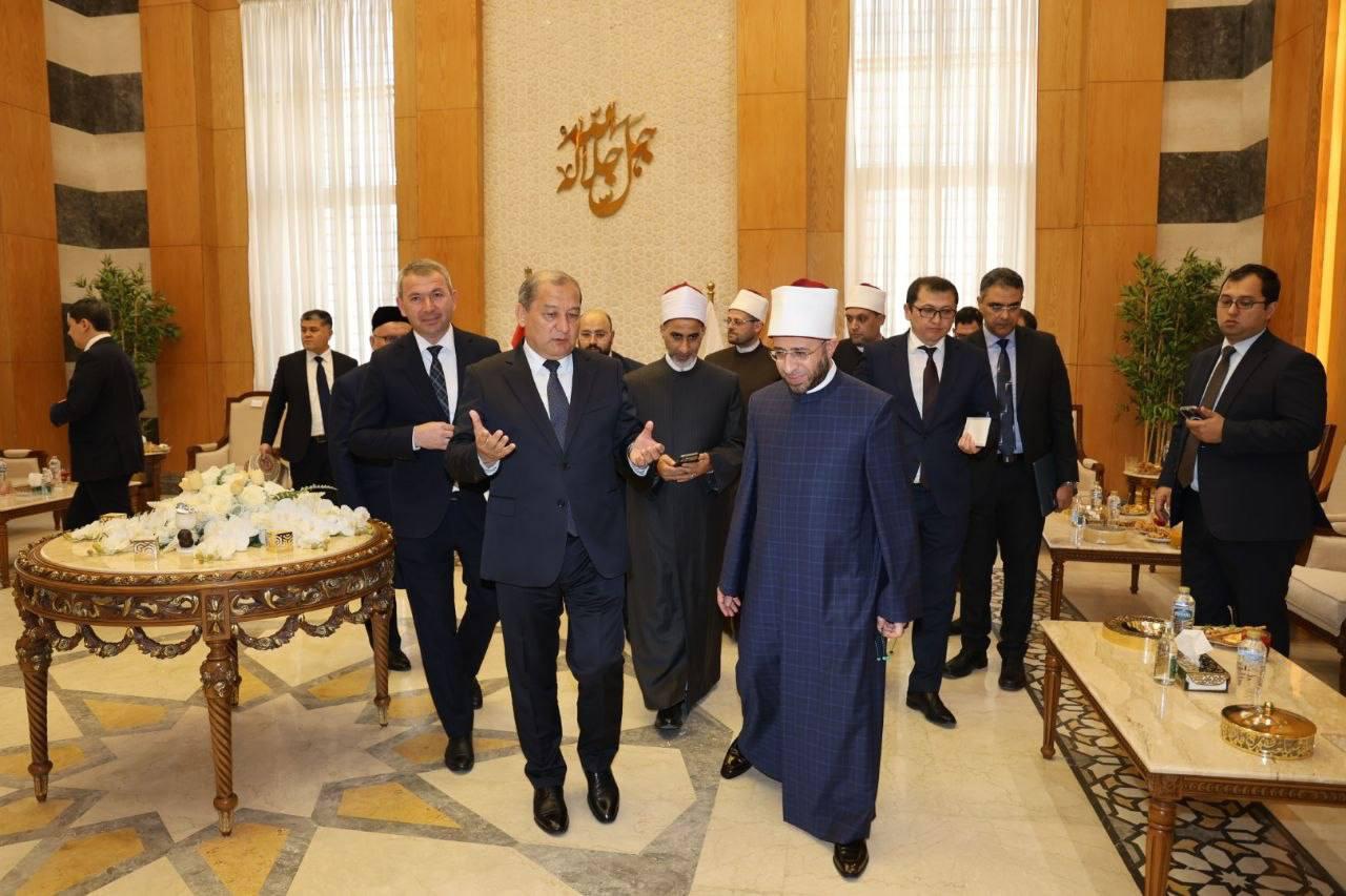 وزير الأوقاف يستقبل وفدًا أوزبكيًا لبحث سبل تعزيز التعاون الديني والثقافي