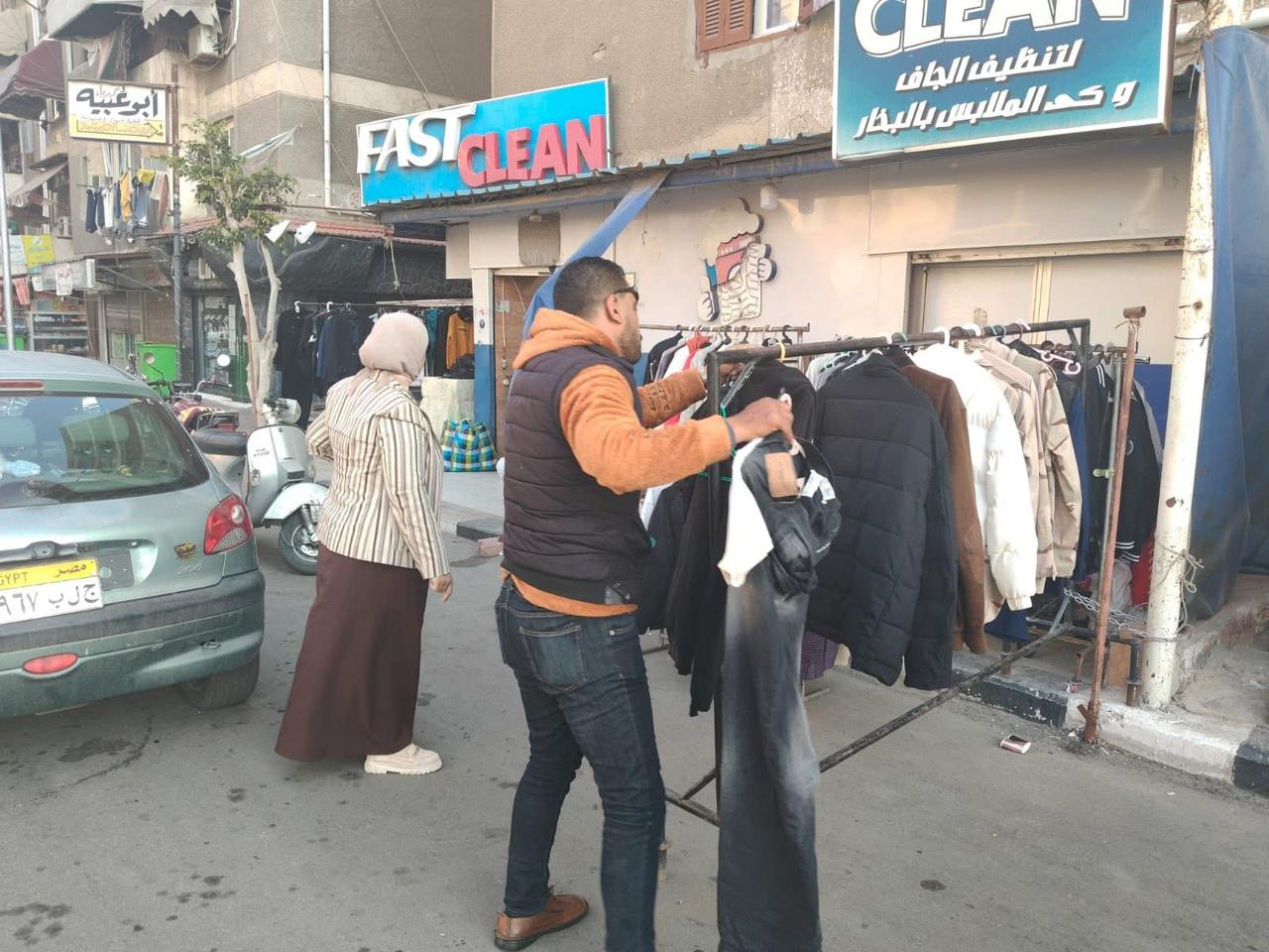 بورسعيد تشن حملة لإزالة إشغالات الطرق وإعدام أغذية فاسدة