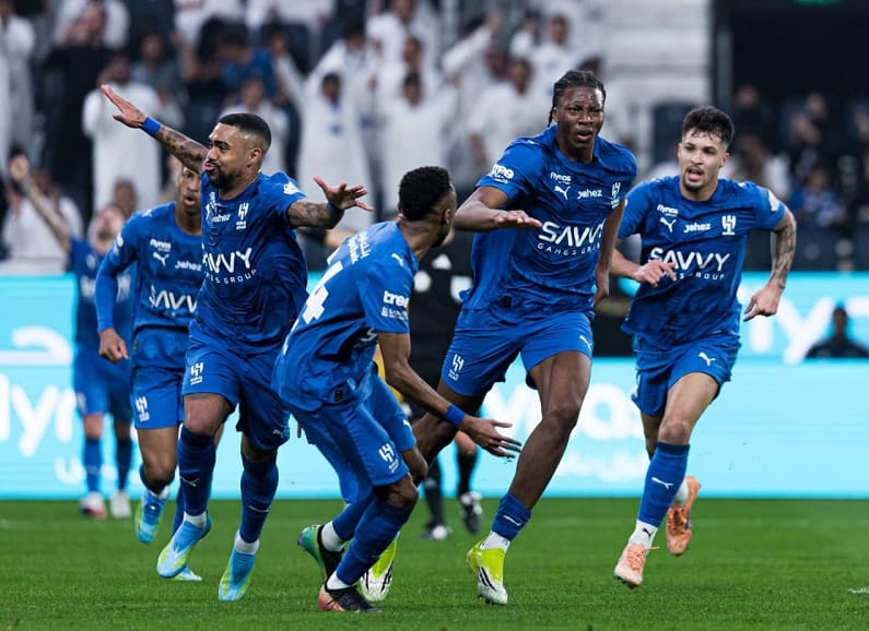 الهلال يقفز إلى وصافة الدوري السعودي بفوز ساحق على الخلود 6-0