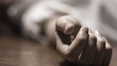 عامل ينهي حياة زوجته بسبب خلافات زوجية في الهرم