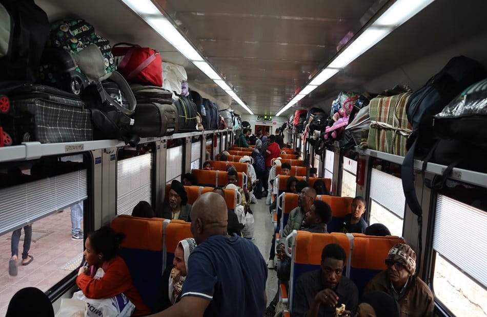 سكك حديد مصر تُسيّر قطارًا لنقل الأشقاء السودانيين ضمن مشروع العودة الطوعية