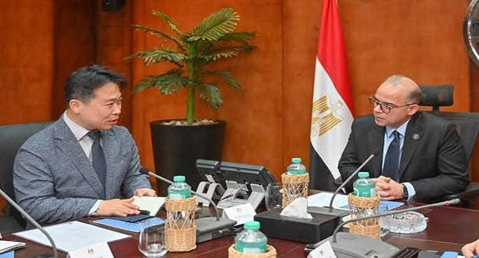 وزير الاستثمار يبحث مع "سامسونج" و"إل جي" خطط التوسع الاستثماري بمصر