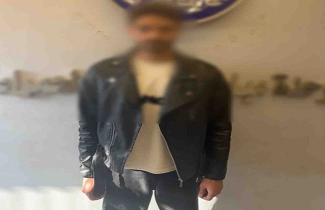 ضبط عارض أزياء هدد فتاة وشهر بها عبر وسائل التواصل الاجتماعي بالقاهرة