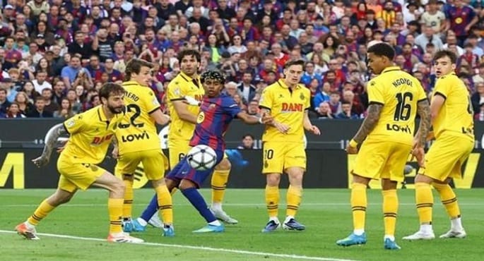 برشلونة يكتسح إسبانيول برباعية ويوسع الفارق في صدارة الليجا