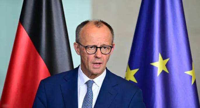 المستشار الألماني يعلن خفضًا مؤقتًا لضريبة الوقود لمواجهة تداعيات حرب إيران