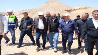 وزيرا النقل والكهرباء يتفقدان مشروعات طاقة الرياح بجبل الجلالة