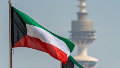 السفير البريطاني لدى الكويت يؤكد التزام بلاده الراسخ بأمن الكويت