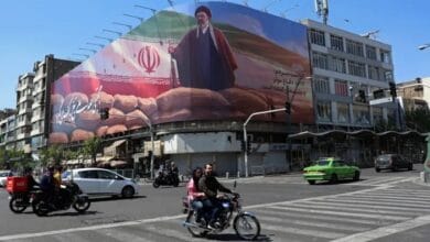 إيران تؤكد وجود بدائل برية لمواجهة الحصار البحري الأمريكي