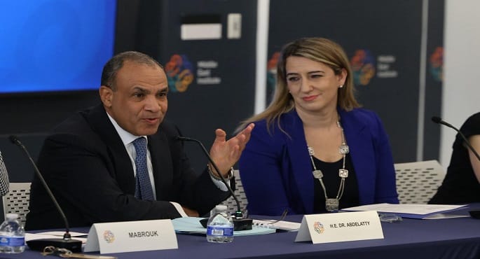 وزير الخارجية يستعرض الموقف المصري من الأزمات الإقليمية بواشنطن