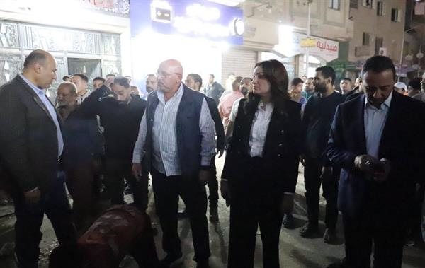 نائب محافظ الجيزة تقود حملة ليلية موسعة لرفع الإشغالات بالعمرانية