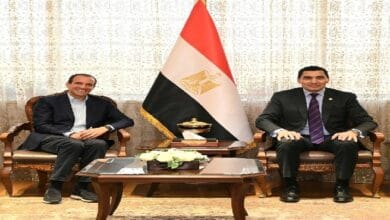 وزير الشباب والرياضة يبحث تعزيز التعاون الدولي لتطوير رياضة البادل