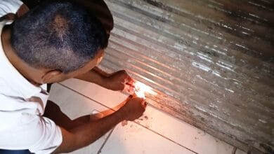 غلق 14 منشأة وتوجيه 3 إنذارات في حملات لمواعيد الغلق بالإسكندرية