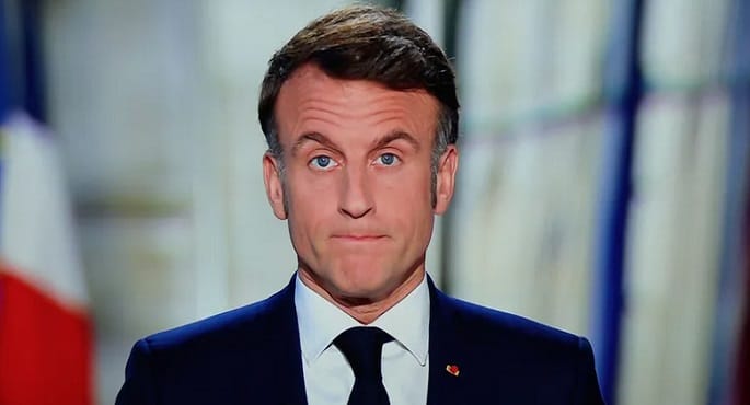 ماكرون يعلن مقتل عسكري فرنسي متأثراً بإصابته في لبنان