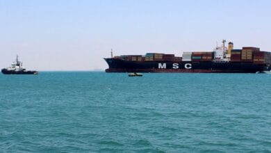 اليونان تنفي احتجاز سفينة شحن إيرانية