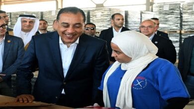 رئيس الوزراء يفتتح مصنعًا للزجاج باستثمارات 8 ملايين دولار في السخنة