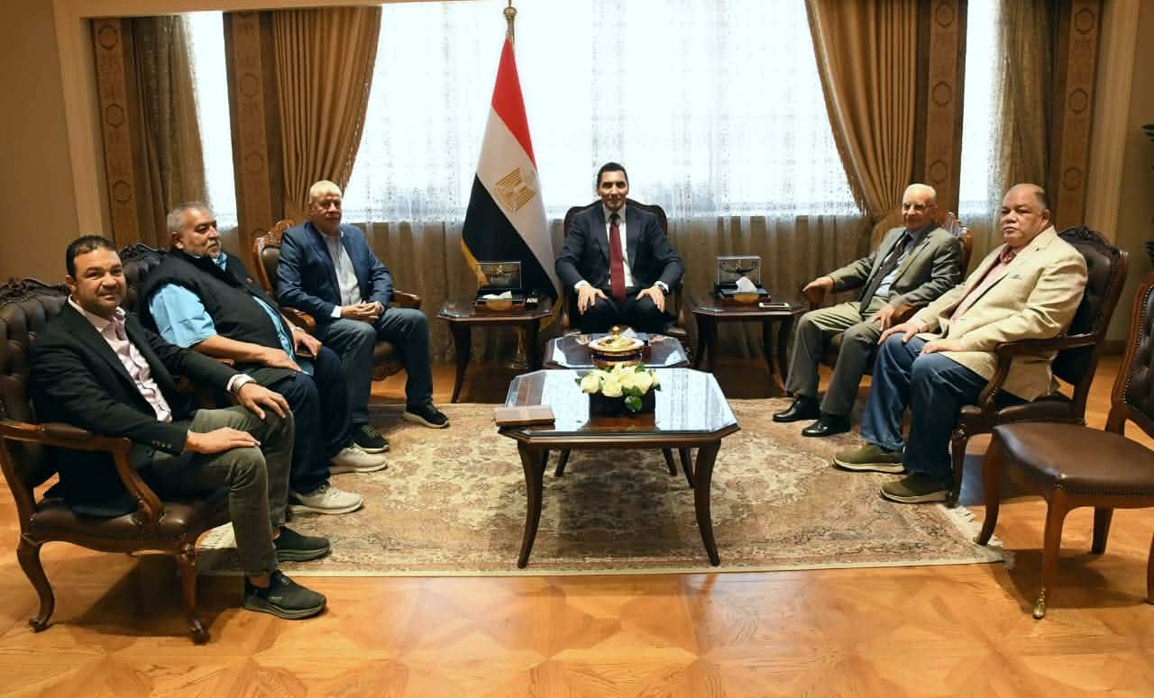 وزير الرياضة يؤكد تقديم الدعم الكامل لنجوم المنتخبات المصرية واللاعبين القدامى