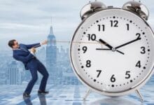 توقف خدمات بنكية مؤقتًا لتطبيق التوقيت الصيفي 2026