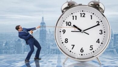 توقف خدمات بنكية مؤقتًا لتطبيق التوقيت الصيفي 2026