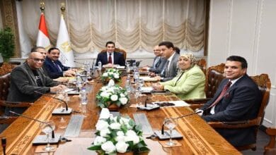 وزير الشباب والرياضة يبحث التعاون مع مسؤولي شركة المقاولون العرب لإدارة المرافق