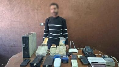 ضبط مدير شبكة لإعادة بث قنوات مشفرة بالغربية