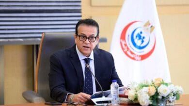 وزير الصحة يوجه برفع جودة الخدمات الطبية للمواطنين