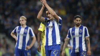 بورتو يقترب من لقب الدوري البرتغالي بفوز على إستريلا أمادورا