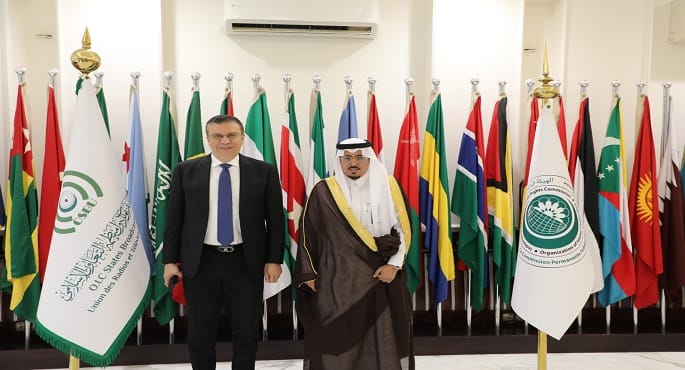 إذاعات التعاون الإسلامي والهيئة الدائمة المستقلة لحقوق الإنسان يبحثان سبل تعزيز التعاون