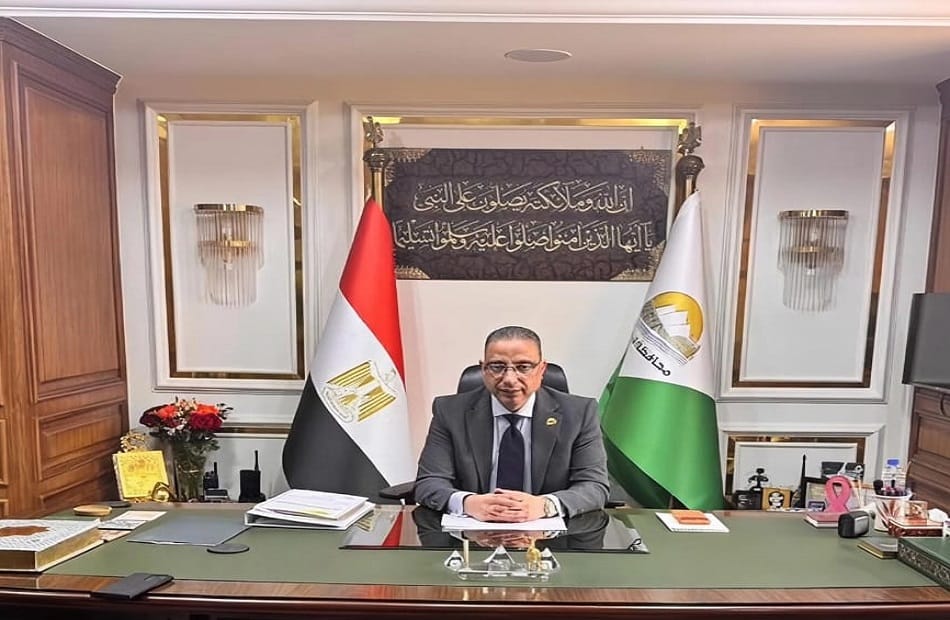 محافظ الجيزة يتابع تسريع مشروع الجبانات وحل ملفات المواطنين