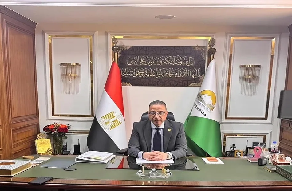 محافظ الجيزة يتابع تسريع مشروع الجبانات وحل ملفات المواطنين