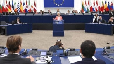 المفوضية الأوروبية تدعو إلى الاستقلال في مجال الطاقة وسط أزمة الشرق الأوسط