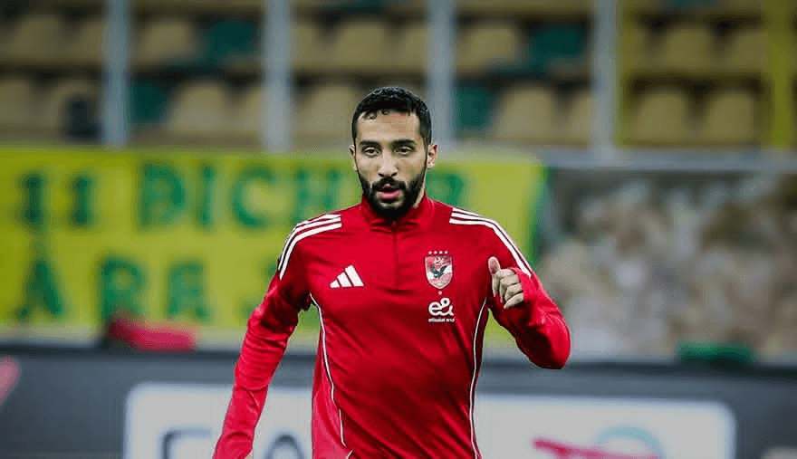 لاعبو النادي الأهلي في تدريب جماعي