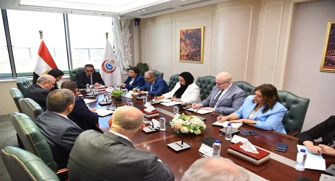 وزير الصحة يبحث مع البنك الدولي ومؤسسة التمويل الدولية سبل تعزيز التعاون الصحي