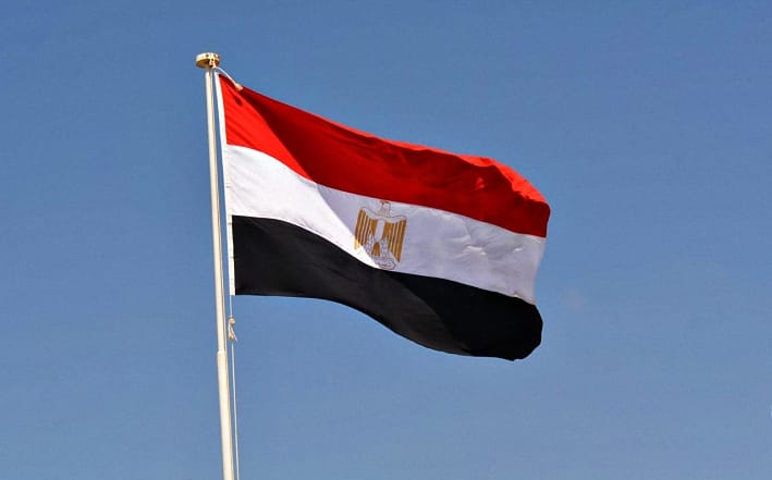مصر تدين استهداف ناقلة نفط إماراتية في مضيق هرمز