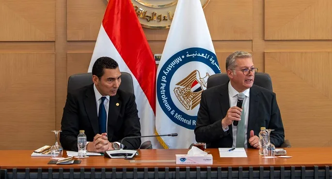 وزيرا البترول والشباب يبحثان تمكين الكوادر الشابة بقطاع الطاقة
