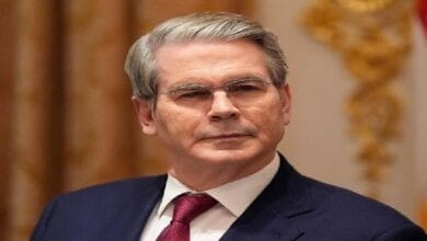 وزير الخزانة الأمريكي: نسيطر بالكامل على مضيق هرمز واستئناف الملاحة قد يستغرق أسابيع