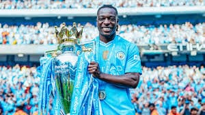 مانشستر سيتي يتقدم على إيفرتون بهدف في الشوط الأول للدوري الإنجليزي