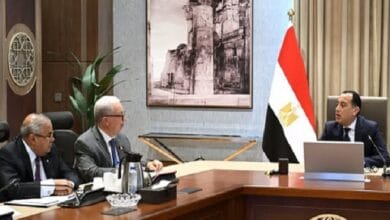 رئيس الوزراء يتابع مستجدات قيد الشركات الحكومية بالبورصة وتحديث وثيقة ملكية الدولة