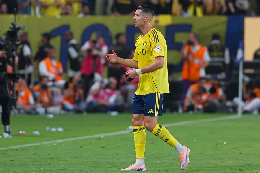 خطأ حارس النصر يؤجل تتويج الفريق بطلا للدوري السعودي