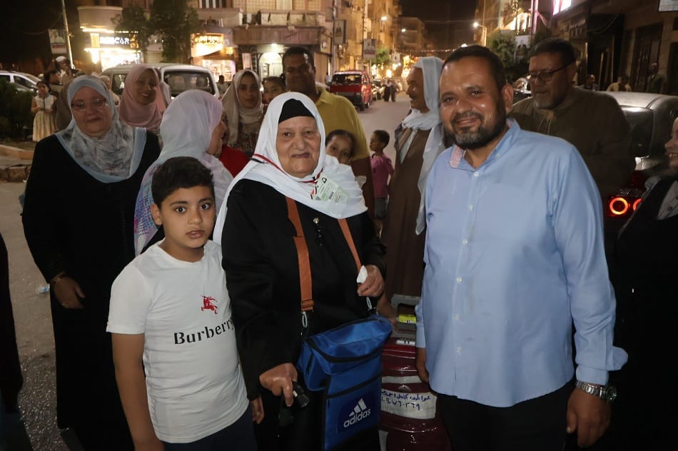 محافظ سوهاج ينيب السكرتير العام لتوديع حجاج الجمعيات الأهلية