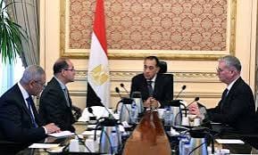 رئيس الوزراء يتابع استعدادات تأمين احتياجات محطات الكهرباء والصناعة من الوقود خلال العيد والصيف