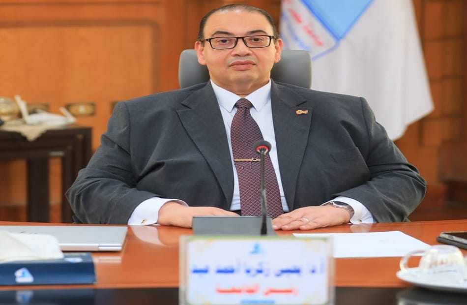 رئيس جامعة كفر الشيخ يترأس اجتماع مجلس شؤون التعليم والطلاب لشهر مايو 2026