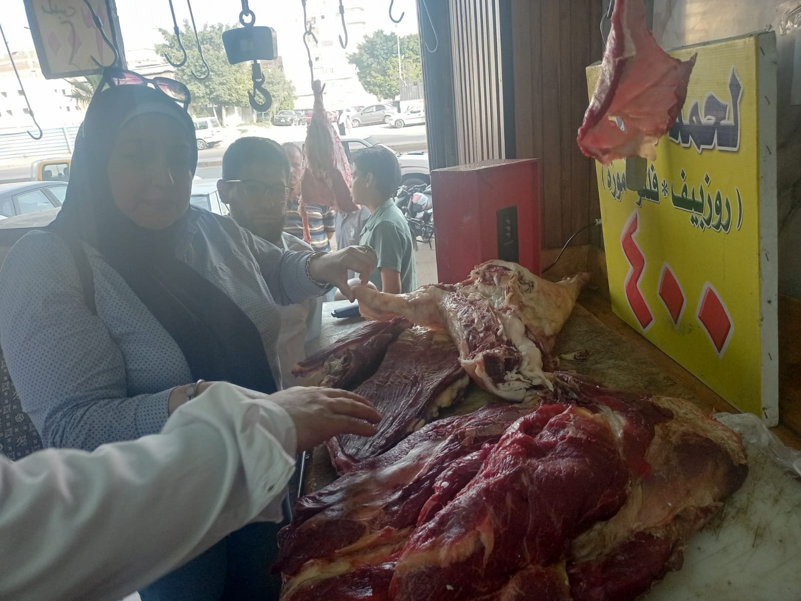 ضبط ختم مزور ولحوم فاسدة في محلات جزارة بالإسكندرية قبل عيد الأضحى