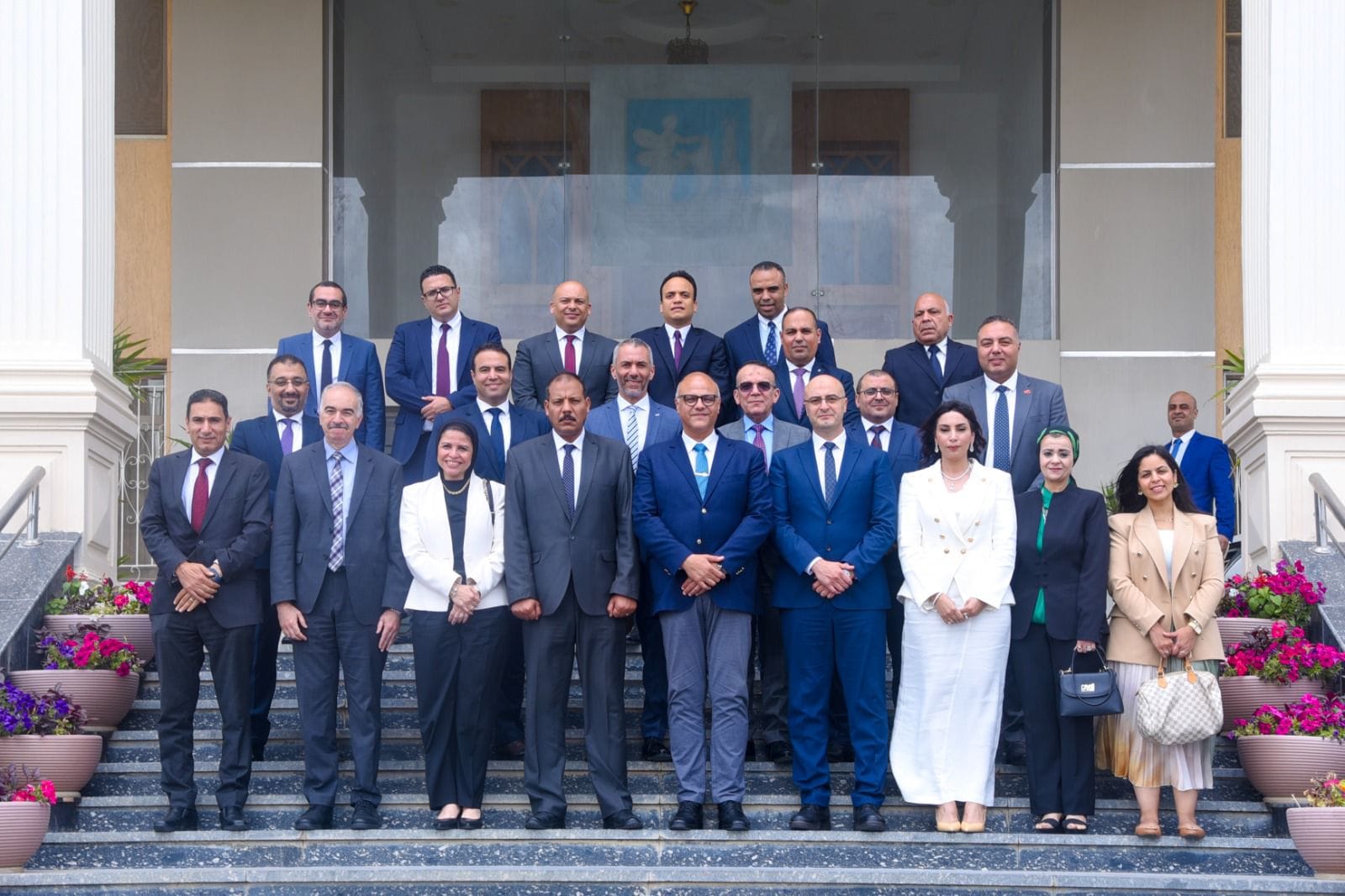 محافظ الإسكندرية يوقع بروتوكول مع تنظيم الاتصالات لتطوير البنية التحتية
