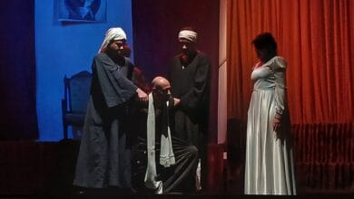 فرقة قومية الإسكندرية تقدم العرض المسرحي "العائد" بقصر ثقافة الأنفوشي