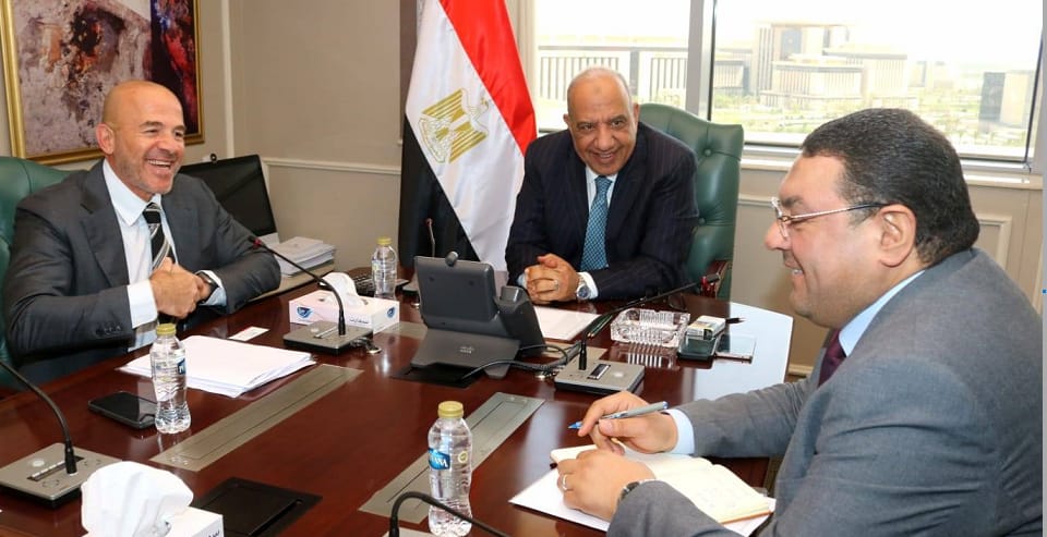 وزير الكهرباء: توفير الطاقة اللازمة لتوطين صناعة مراكز البيانات