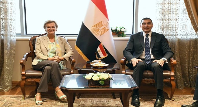 وزير الشباب والرياضة يبحث التعاون مع سفيرة الاتحاد الأوروبي بالقاهرة
