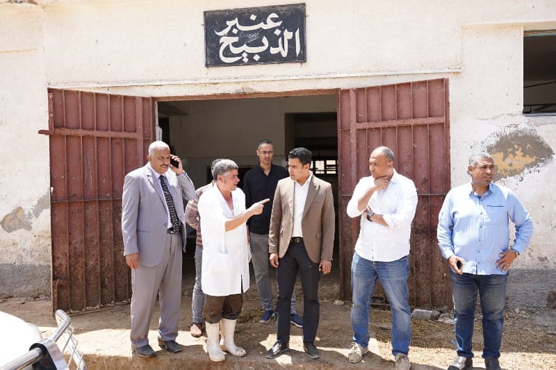 نائب محافظ مطروح يتفقد استعدادات عيد الأضحى بالمجازر والشواطئ