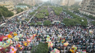 الآلاف يتوافدون على الساحات لأداء صلاة عيد الأضحى المبارك بالإسكندرية